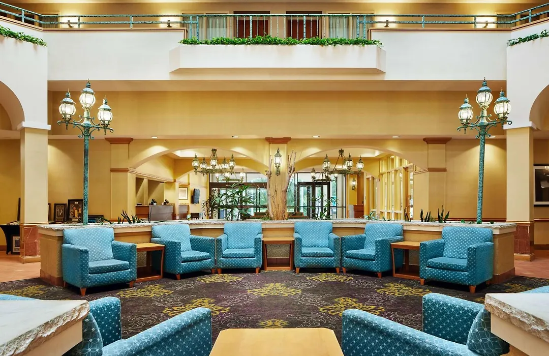 Embassy Suites By Hilton Greensboro Airport-1